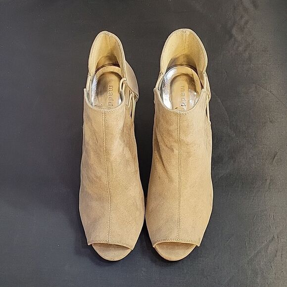 MADDEN GIRL BLOCK HEEL OPEN TOE RAVIN BOOTIE - Picture 3 of 15